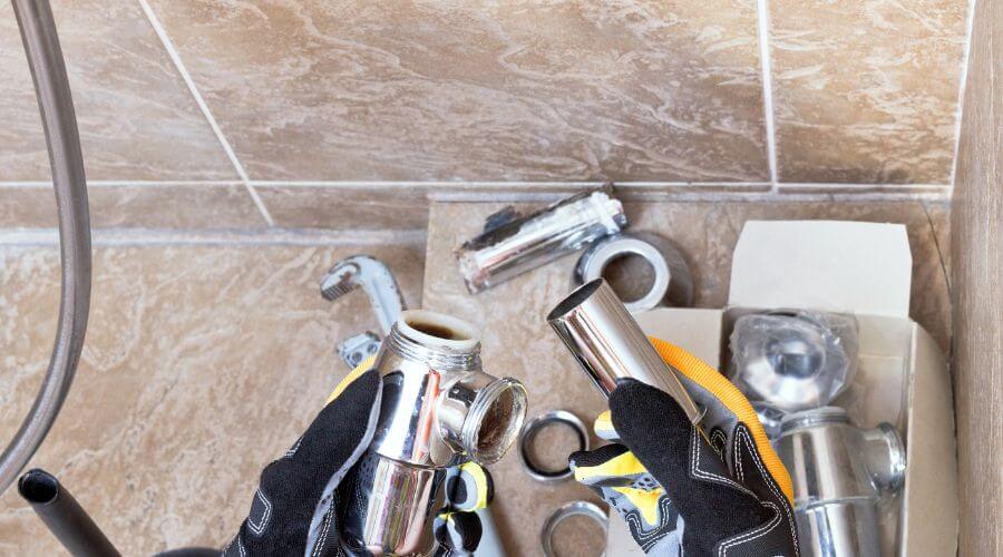 Professional gutter cleaning in Nebo, IL
